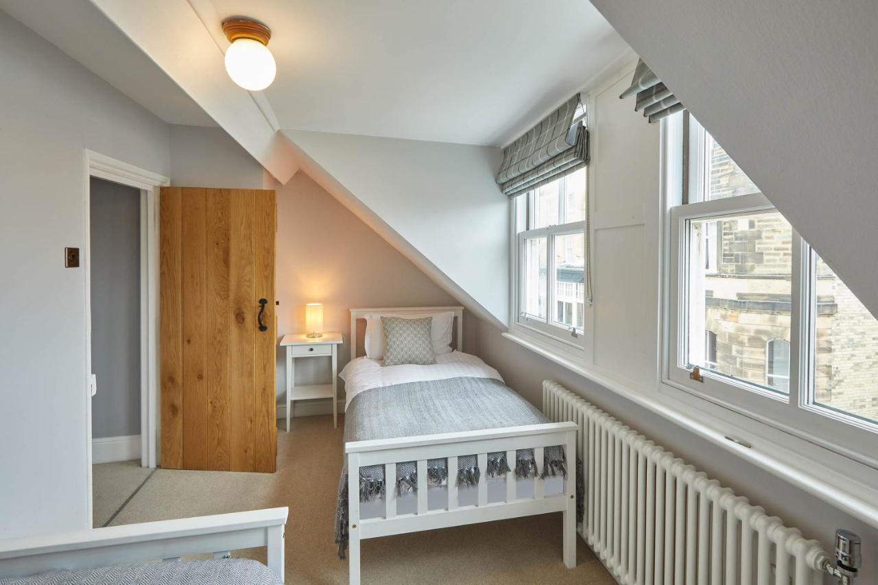 Host & Stay - Henderson House Whitby Eksteriør billede