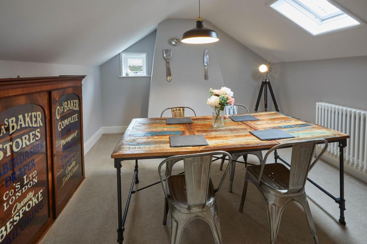 Host & Stay - Henderson House Whitby Eksteriør billede