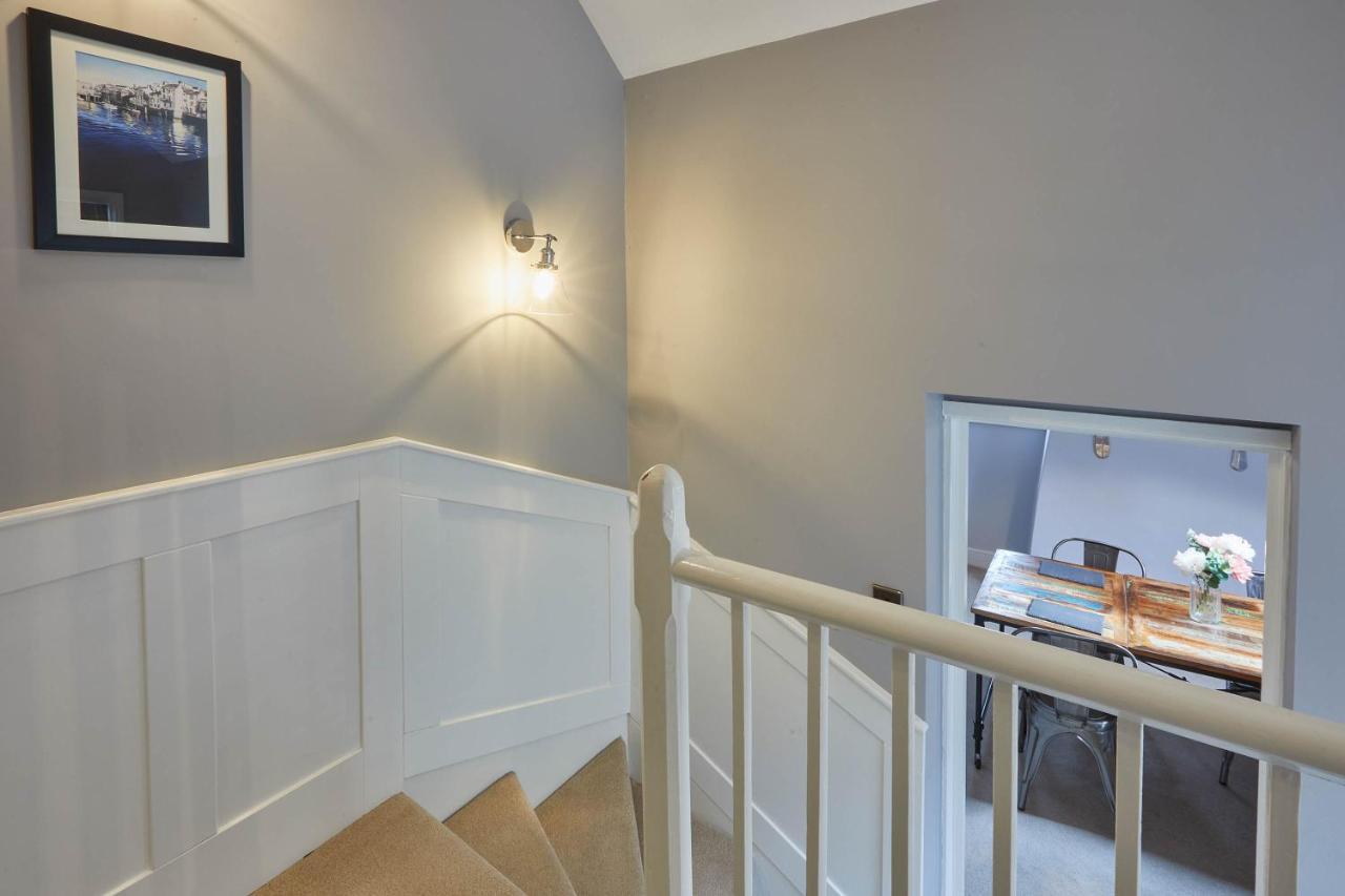 Host & Stay - Henderson House Whitby Eksteriør billede